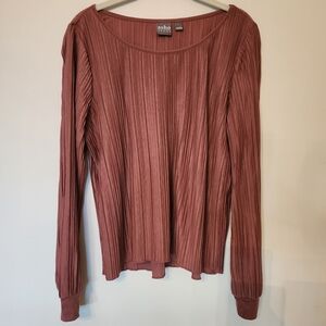 Mauve/brown long sleeve pleated looking soho New York & Company shirt